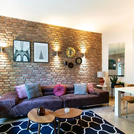 Spacious 3Br Apartment With Ac In Living Room, 2 Balconies Krasków Eksteriør bilde
